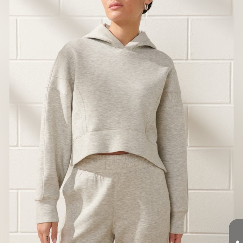 Abercrombie & Fitch Gray YPB NeoKnit Cropped Hoodie